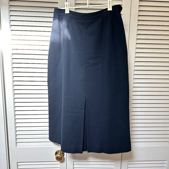 Evan Picone Dresses & Skirts - Vintage Evan Picone 100% Wool Lined Navy Blue Midi Skirt Small
